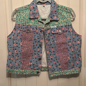 Guess size L vintage Jean vest EUC